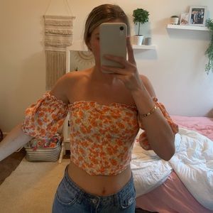 Off the shoulder crop